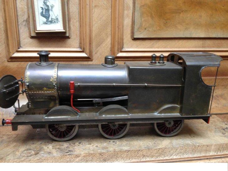 2.5 inch old live steam loco. 